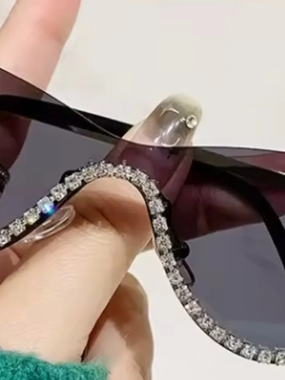 luxurym sassy sun glasses